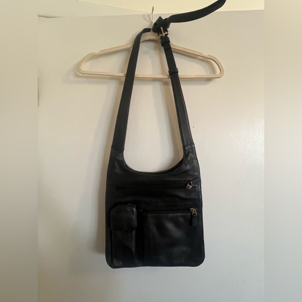 JP Ourse & Cie Traveler Black pebbled leather purse